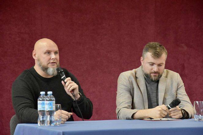 Dominik Dąbrowski spotkał się z młodzieżą III LO w Grudziądzu cz. I