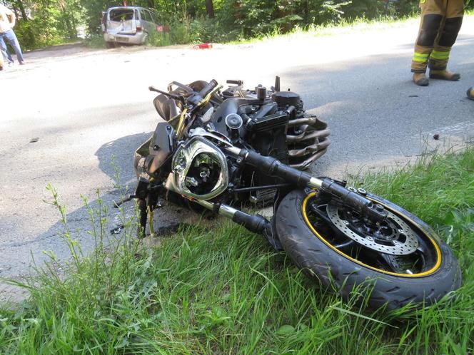 Niestety, po wypadku motocyklista zmarł w szpitalu