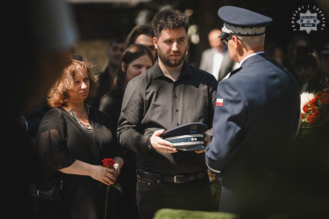 Pogrzeb komendanta policji w Bieruniu. Młodszy inspektor Dariusz Waligóra odszedł na wieczną służbę