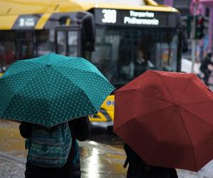 Nieprzyjemna pogoda w Polsce. Nie tylko burze, ale i deszcz! Gdzie się ich spodziewać? 