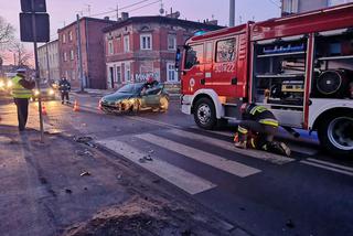 Groźne zderzenie na bydgoskim Szwederowie! Jedna osoba trafiła do szpitala! [ZDJĘCIA]