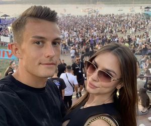 Bartłomiej Wdowik z dziewczyną 