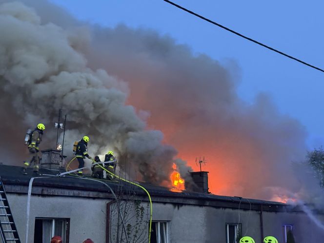 Pożar budynku socjalnego w Człuchowie. Ewakuacja mieszkańców