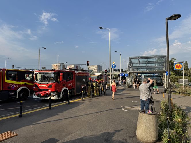 Metro znowu nie działa. Długi odcinek linii M1 wyłączony z ruchu