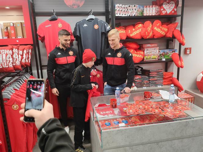 Widzew zorganizował spotkanie kibiców z piłkarzami. Zobacz, ilu fanów przyszło poznać swoich idoli 