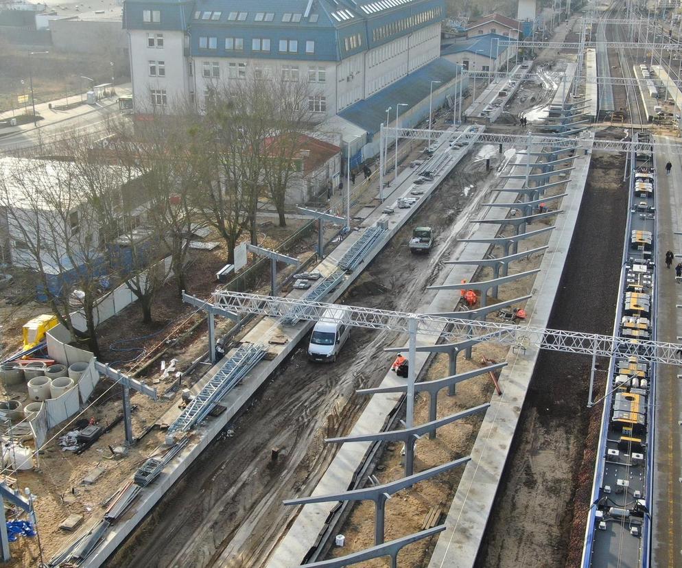 Postępy prac przy budowie stacji Olsztyn Główny na dworcu. Zobacz zdjęcia!