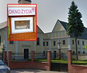 To druga dziewczynka znaleziona w tym oknie życia. Dziecko jest bezpieczne