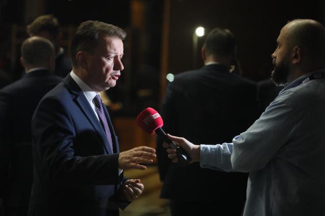 Gwiazdy TVP bronią stacji z politykami PiS