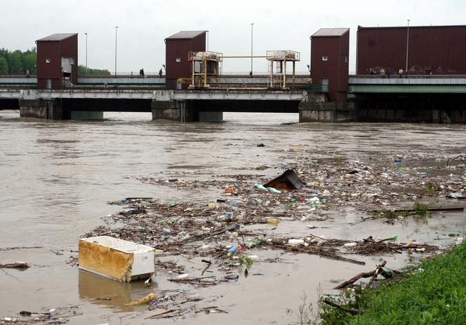 Tak Kraków walczył z ogromną powodzią w 2010