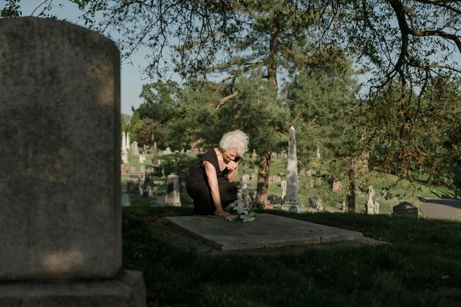 Ile osób umiera w poszczególnych województwach Polski?