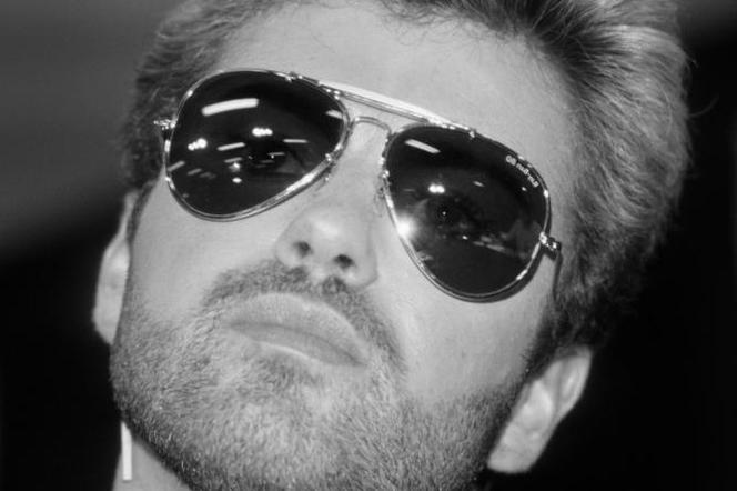 George Michael śpiewa Queen. Dowód na to, że był niedocenioną gwiazdą rocka.
