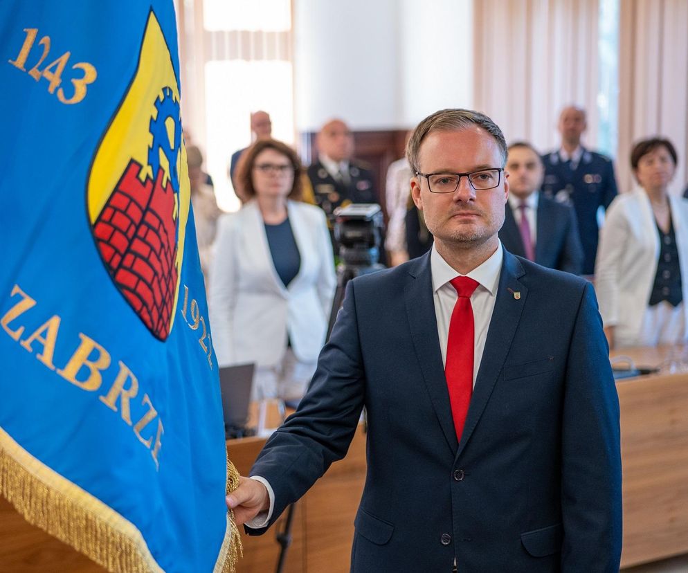 Zaprzysiężenie nowego prezydenta Zabrza. Kamil Żbikowski złożył ślubowanie i zwrócił się do mieszkańców
