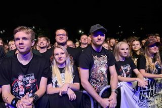 Posadzili drzewa, a następnie dali gorący koncert. Finał akcji zespołu Nocny Kochanek w Skarżysku