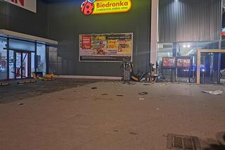 Nocny wybuch w Strzelnie. Bankomat wyleciał w powietrze, gotówka została