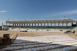 Trybuny są - murawy na razie brak. Budowa stadionu przy ul. Struga zmierza do końca 