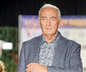 Karol Strasburger chwali się boskim ciałem na plaży! Musicie zobaczyć te zdjęcia prowadzącego Familiadę