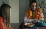 Barwy szczęścia odcinek 3018. Agata (Natalia Zambrzycka), Asia (Anna Gzyra)