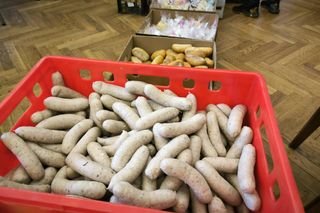 Wielkanocne koszyczki dla seniorów z Leszna 