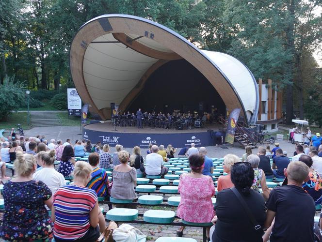 Festiwal Orkiestr Wojskowych w muszli koncertowej w Lublinie