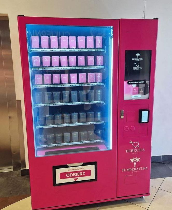 Skolim i automat z perfumami