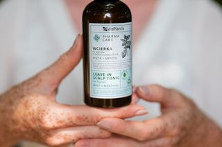 Mięta na włosy? Lekkość i uczucie niesamowitej świeżowści w prostym kroku