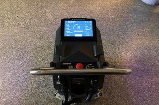 Przyszłość jest teraz? Robot zajmuje się sprzątaniem w łódzkiej uczelni