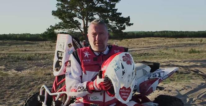 Twoje życie w Twoich rękach. Policjanci i Rafał Sonik, przekonują aby jeździć w kasku
