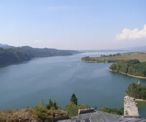 Jezioro Czorsztyńskie zanieczyszczone bakteriami kałowymi. Obowiązuje zakaz kąpieli