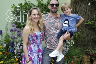 Wspólnie wychowuję dwoje dzieci: syna Maksymiliana i...