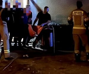 Warszawa. Zaatakował policjantów maczetą, padły strzały. Trzy osoby ranne na Mokotowie