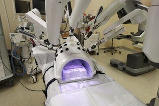 Zdalnie sterowane narzędzia kontra rak szyjki i trzonu macicy w szpitalu na Klinach