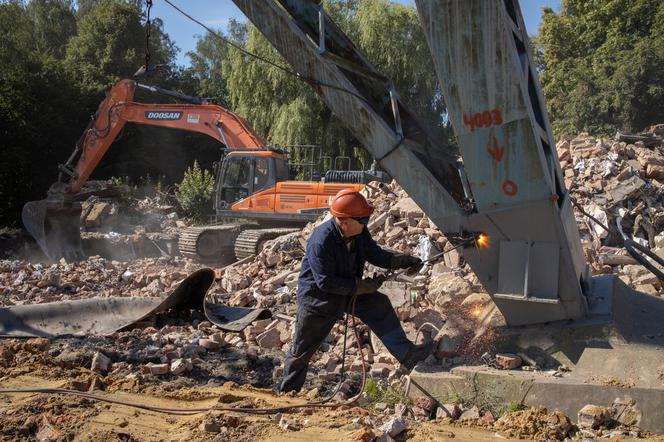 JSW wyburzyła 62-letni szyb górniczy. Przemawiały za tym względy ekonomiczne i logistyczne [ZDJĘCIA]