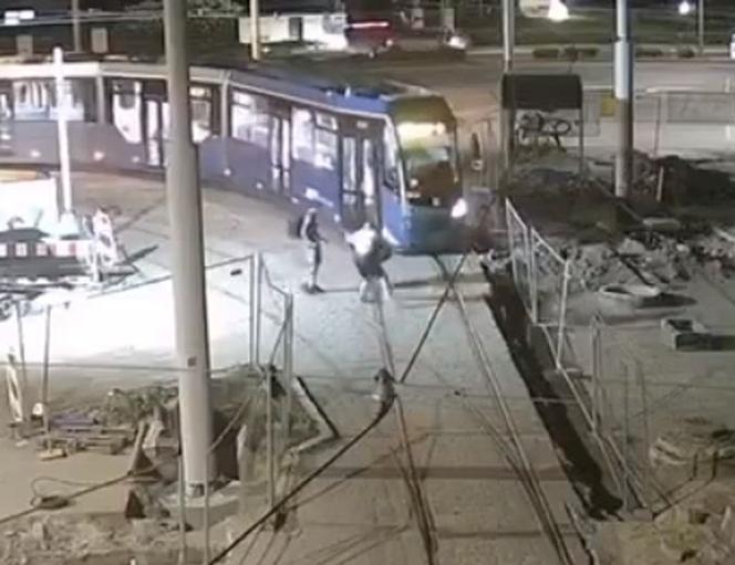 Brutalny atak na motorniczego MPK Wrocław! Sprawa wepchnął go pod tramwaj [ZDJĘCIA]