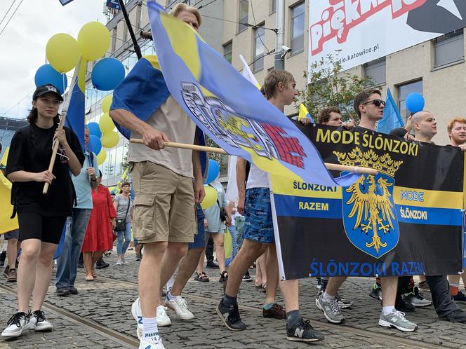 Marsz Autonomii Śląska przeszedł ulicami Katowic. "Hajmatu nie oddomy"