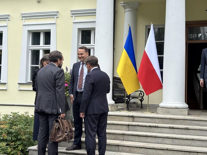 Radosław Sikorski przyjął delegację z Ukrainy w Chobielinie