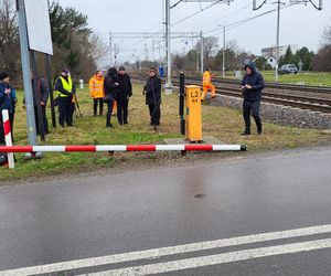 To może uratować Twoje życie! Co zrobić gdy utkniemy pomiędzy rogatkami?