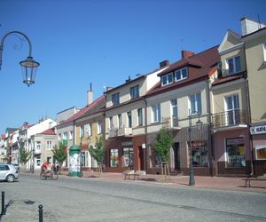 10. Powiat przasnyski - mediana wynagrodzeń miesięcznych brutto (marzec 2025): 6381,47 zł