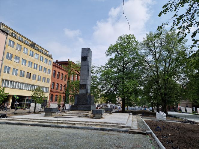Tak teraz wygląda plac Wolności w Bydgoszczy. Powrót kwiaciarek ponownie opóźniony