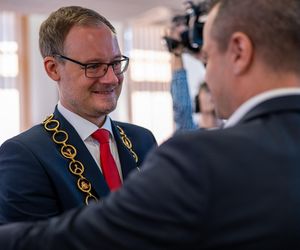 Zaprzysiężenie nowego prezydenta Zabrza. Kamil Żbikowski złożył ślubowanie i zwrócił się do mieszkańców