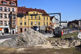 Trwa budowa dróg rowerowych wokół placu Poznańskiego