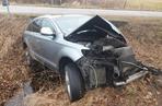 18-latek roztrzaskał Audi Q7. Był pijany i nie miał prawa jazdy
