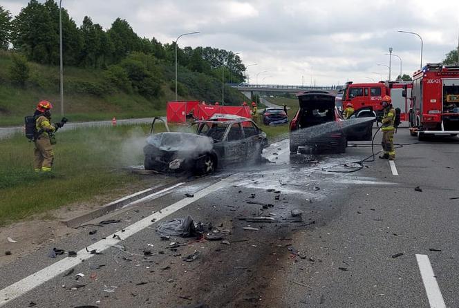 Tragiczny wypadek w Gdańsku. Auto stanęło w płomieniach. Kobieta nie żyje