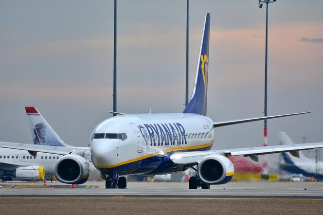 Ryanair zawiesza loty z Krakowa! Omikron pokrzyżuje plany podróżnym