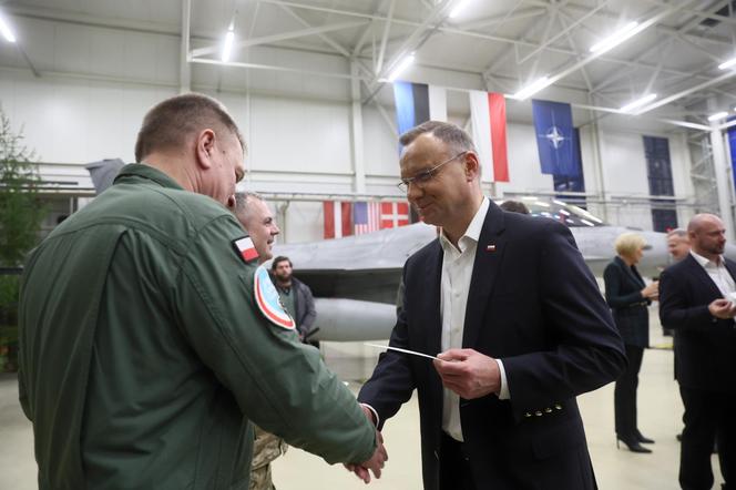 Andrzej Duda w Bazie Lotniczej w Amari