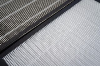 Filtracja powietrza w nowoczesnych systemach – jak działają filtry HEPA, węglowe i elektrostatyczne?