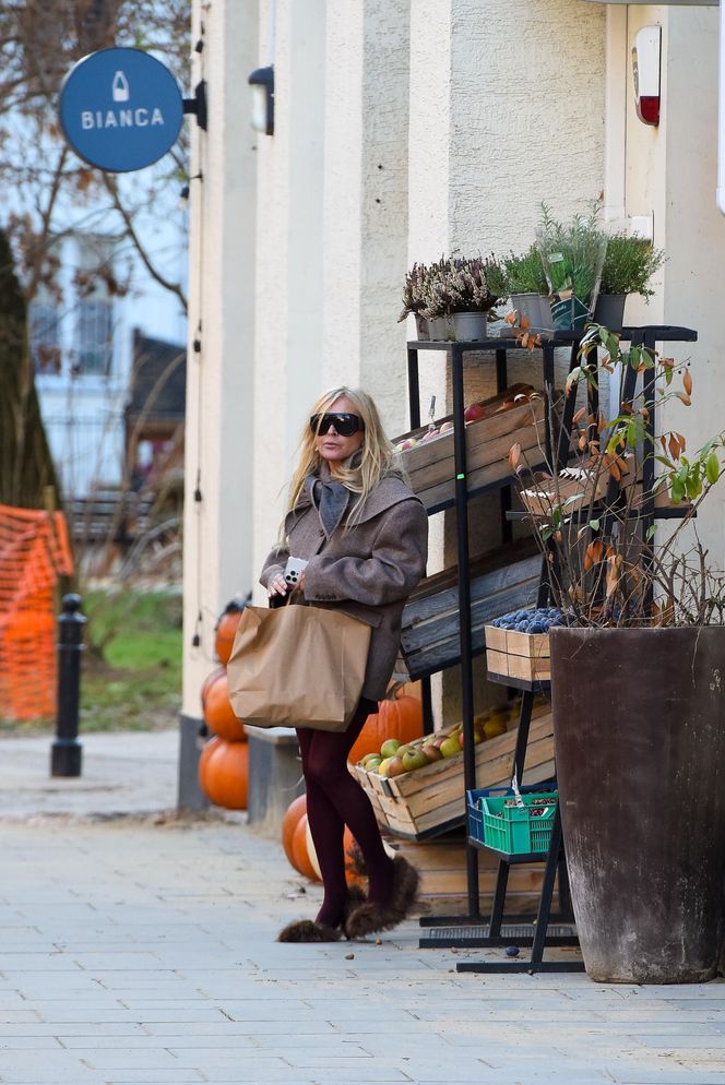 Monika Olejnik w butach wiewiórkach