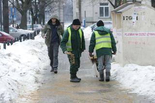 Poślizgnąłeś się na chodniku? Sprawdź, czy przysługuje Ci odszkodowanie