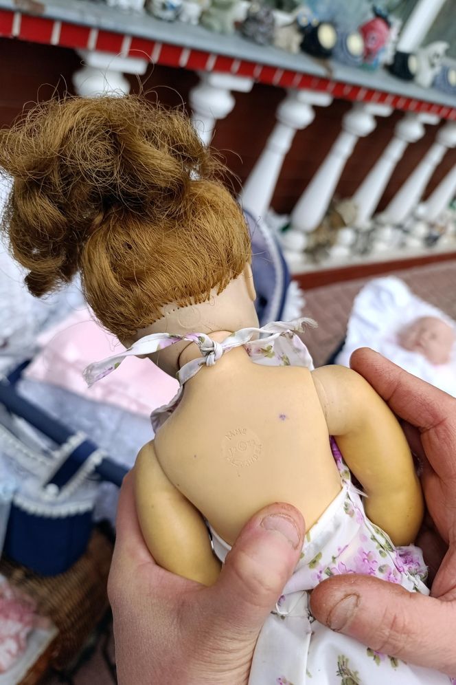 Agnieszka Ciećko zbiera lalki