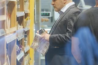 W afrykańskie upały zamawia rękawiczki