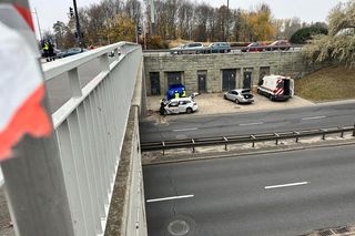 Śmiertelny wypadek w centrum Warszawy. Kierowca wjechał w ścianę tunelu